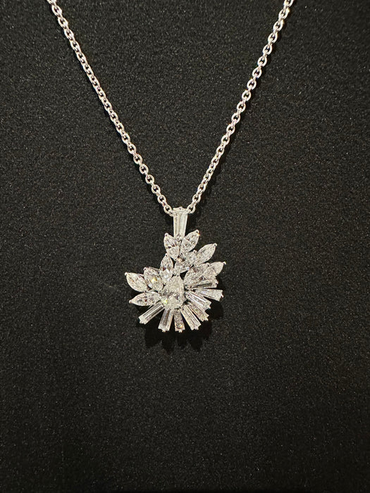 Cocktail Pendant platinum and diamonds