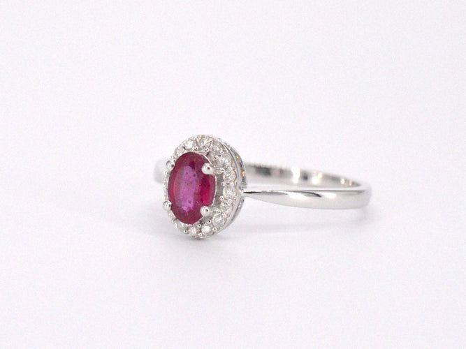 Bague 54 Bague entourage en or blanc avec diamants et rubis 58 Facettes 2011