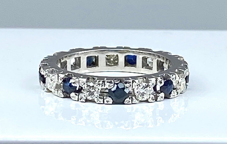 Bague 46 Alliance or blanc 9 saphirs et 9 diamants 58 Facettes AB364