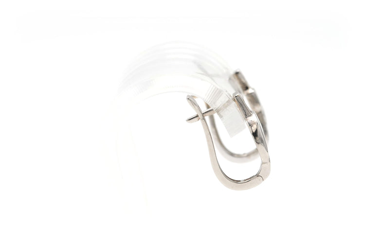 Boucles d'oreilles Boucles d'oreilles contemporaines en or blanc serties de diamants 58 Facettes B624