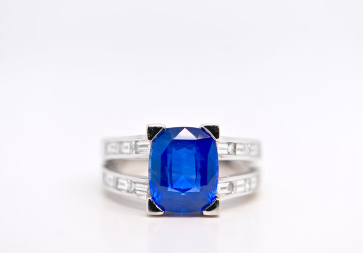 Bague 53 Bague en or blanc sertie d'un saphir et de diamants 58 Facettes