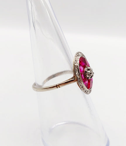 Bague 51 Bague marquise Art déco en or blanc 18k, diamant et rubis synthétiques 58 Facettes A06446