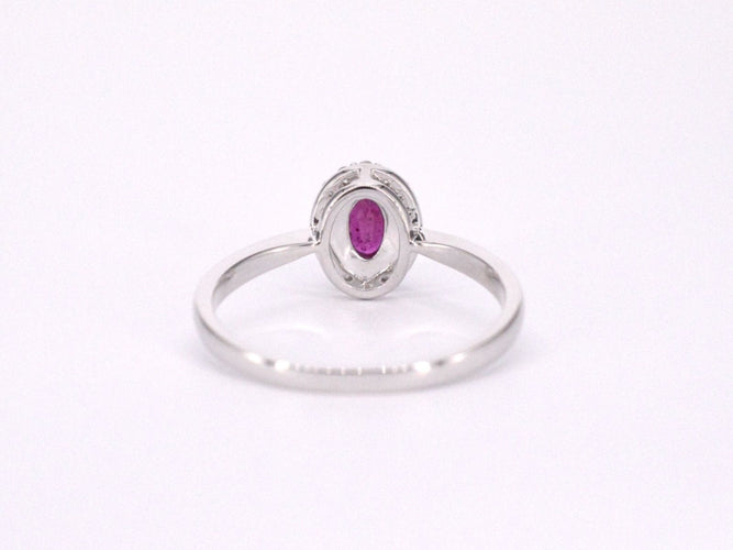 Bague 54 Bague entourage en or blanc avec diamants et rubis 58 Facettes 2011