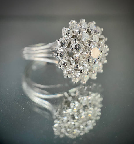 Bague 60 Bague fleur or blanc et diamants 58 Facettes