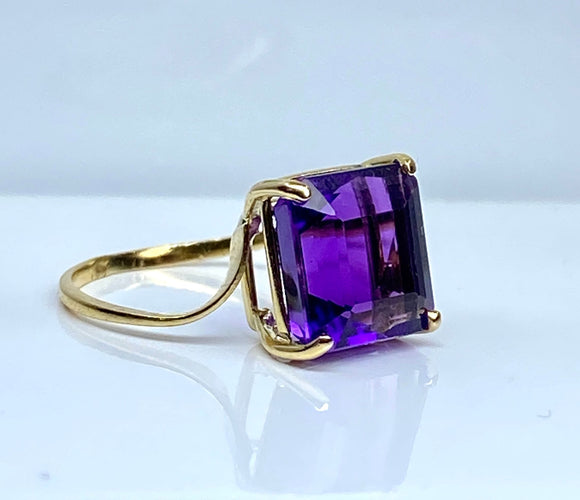 Bague 47 Bague en or jaune et améthyste 58 Facettes AB616