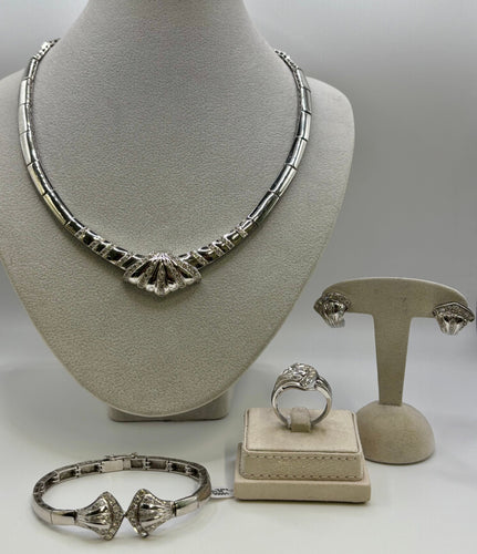 Boucles d'oreilles Parure "Art Déco" en or blanc 14 carats et diamants 58 Facettes