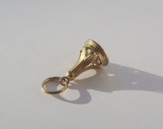 Pendentif Pendentif sceau Citrine chiffrée MR Or rose début XIXe 58 Facettes