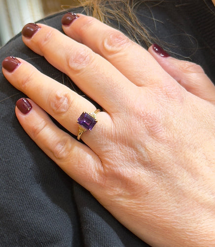 Bague Bague en or 18 carats , améthyste et diamants 58 Facettes