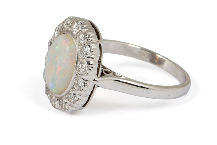 Bague 53 Bague opale cabochon et diamants en or blanc 18 carats 58 Facettes 11768