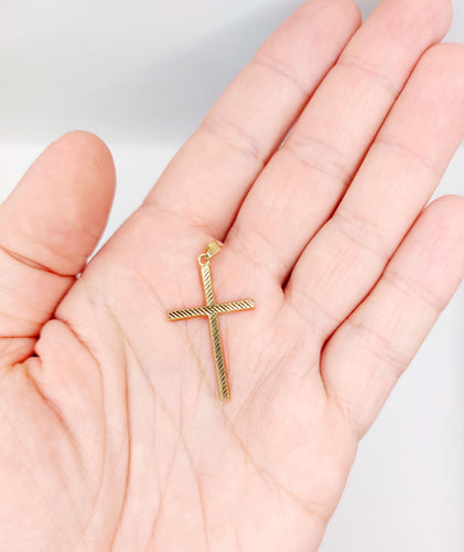 Pendentif Pendentif croix vintage or rose finement travaillé 58 Facettes A06345