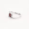 Bague 53 Bague en or blanc, rubis et diamants 58 Facettes GU267