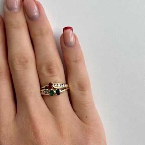 Bague Bague avec rubis, émeraude, saphir et diamants 58 Facettes 30024