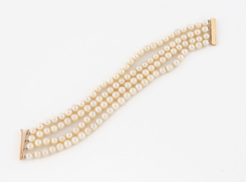 Akoya cultured pearl bracelet quatre rows gold clasp