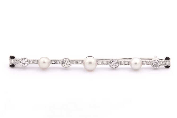 Broche Broche Art Déco en or blanc sertie de perles fines, d'onyx et de diamants 58 Facettes 21131