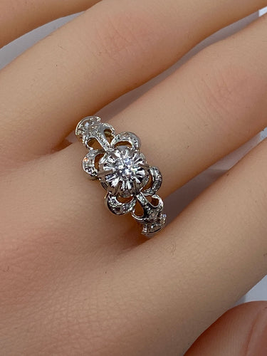 Bague 60 Bague jonc en Or blanc rubané & Diamants 58 Facettes