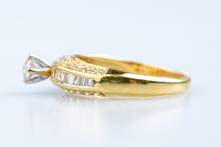 Bague 53 Bague en or jaune entièrement sertie de diamants 58 Facettes BG31300214-107