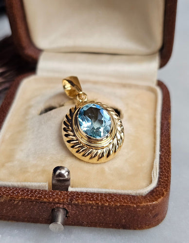 Pendentif Pendentif or jaune Topaze 58 Facettes 530