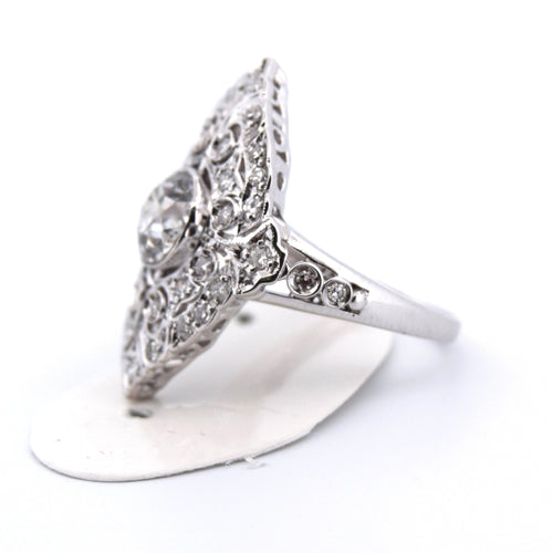 Bague 54 Bague Art Nouveau - or blanc, diamants 58 Facettes