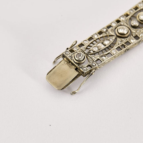 Bracelet Bracelet Art Déco ajouré serti de diamants en or blanc 18k 58 Facettes LJ32