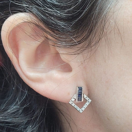 Bague Bague et boucles d'oreilles en or blanc 18 carats serties de saphirs et de diamants 58 Facettes S186PE253