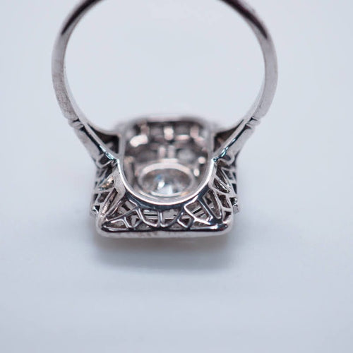 Правоъгълен диамантен пръстен Art Deco 