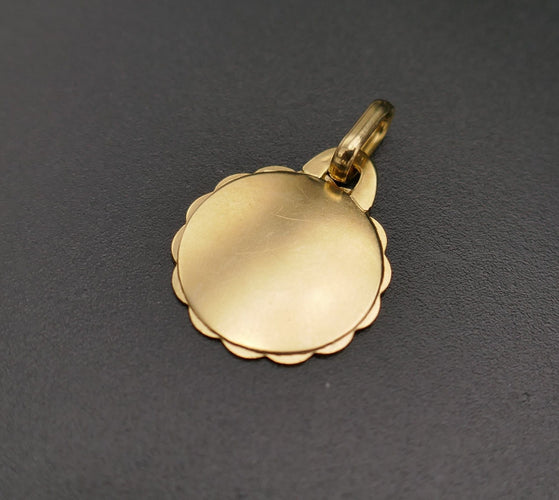 Pendentif AUGIS - Médaille d'Amour or jaune et rubis 58 Facettes C74-04