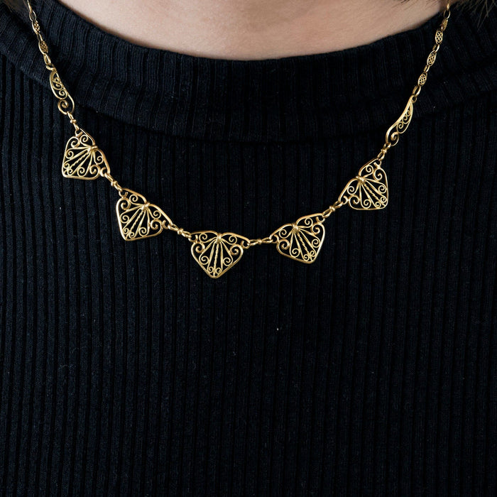 Yellow gold filigree necklace