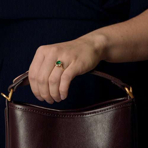 Bague 55.5 Bague Marguerite or jaune, émeraude et diamants 58 Facettes BA623