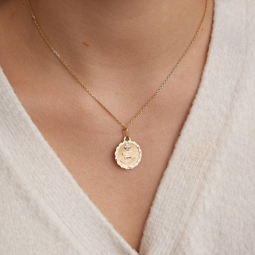Pendentif AUGIS - Médaille d'amour en Or jaune 58 Facettes