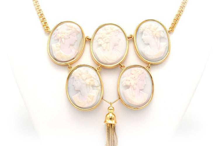 Collier Collier Napoléon III en or jaune et camée coquillage 58 Facettes 21527-2