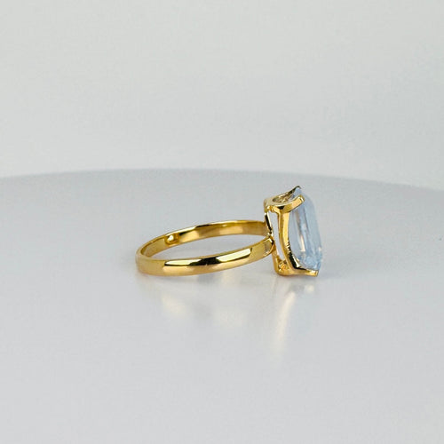 Bague Bague en or jaune avec aigue-marine facettée 58 Facettes 2505015