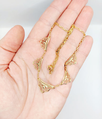 Collier Collier Art Nouveau or jaune, motifs filigranés 40cm 58 Facettes A06381