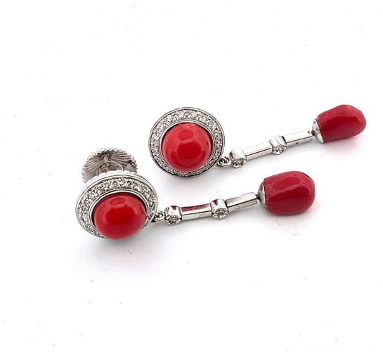 Boucles d'oreilles Superbes boucles d'oreilles en or blanc 18 carats avec corail et diamants 58 Facettes