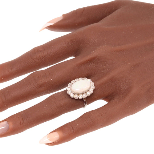 Bague 60 Élégance classique : le charme intemporel d’une bague en opale vintage des années 1950 58 Facettes 17226-0017