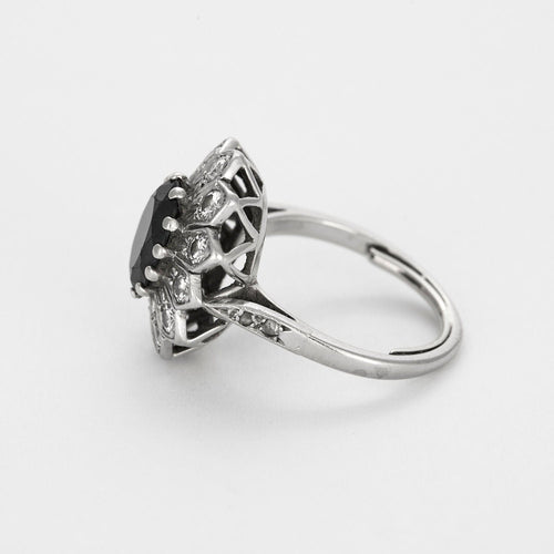 Ring Daisy, sapphire and diamonds