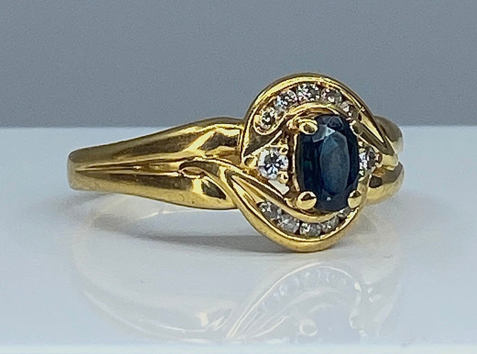 Bague 57 Bague en or jaune 18 carats en saphir et diamants 58 Facettes AB337