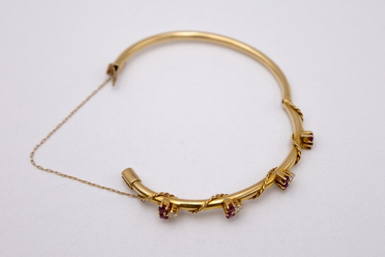 Bracelet Bracelet ancien Art Nouveau en or jaune avec rubis et diamants 58 Facettes 10569