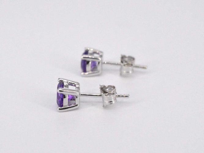 Boucles d'oreilles Boucles d'oreilles en or blanc avec améthyste 58 Facettes 2192