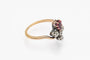 Bague 55 Bague en or jaune, doublet de diamants et de grenats, France, première moitié du XXe siècle 58 Facettes 10240