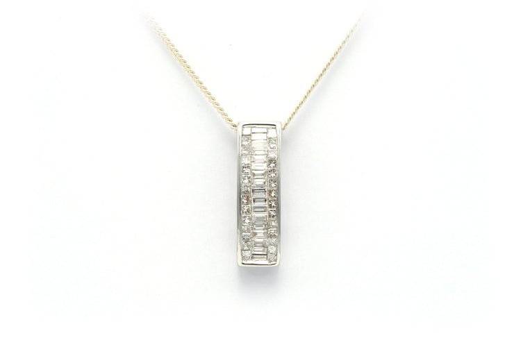 Contemporary pendant in 18-carat white gold set with baguette-cut and princess-cut diamonds (+-0.56ct) 