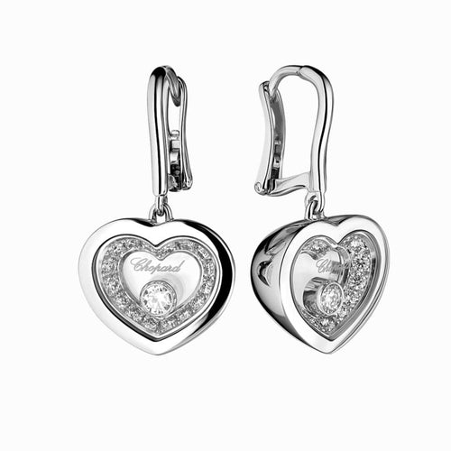 Boucles d'oreilles CHOPARD - Boucles d'oreilles cœur Happy Diamonds en or blanc et diamants 58 Facettes