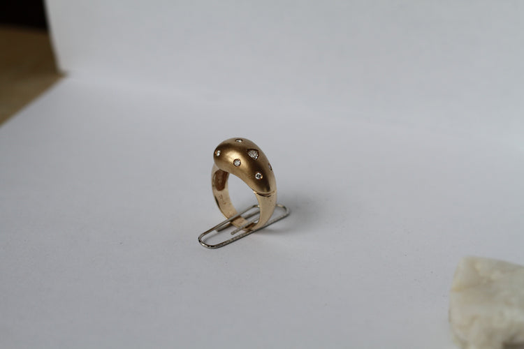 Bague 54 Bague Retro or jaune, diamants ronds et diamant trillion 58 Facettes