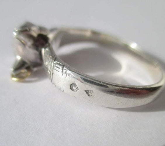 Bague 57 Bague vintage Arthus BERTRAND Chat Egyptien argent et or 58 Facettes