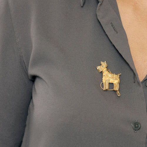 Broche Charmante Broche Animalière "Chien" en Or jaune 18k 58 Facettes SMA01742