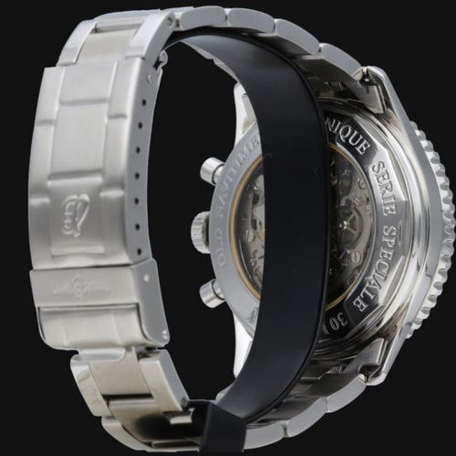 Старият часовник Breitling Navitimer