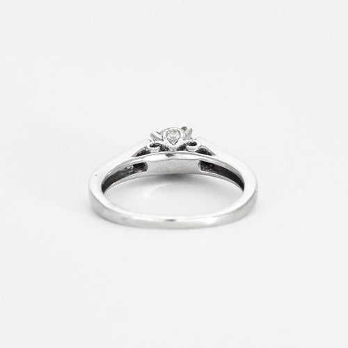 Bague Bague solitaire en or blanc et diamant 58 Facettes LP41/10