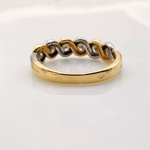 Ring aus Gelb- und Weißgold und Diamanten