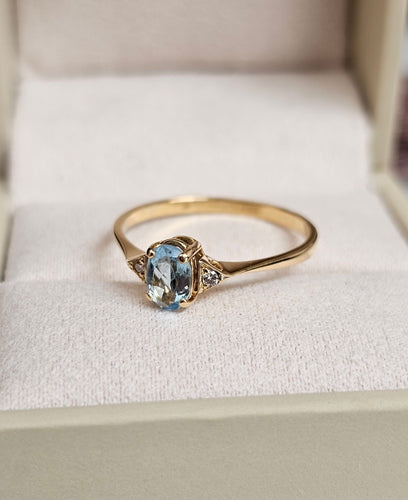 Bague 52 Bague or jaune, aigue-marine, diamants 58 Facettes 698