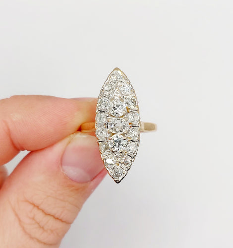 Bague 55.5 Bague marquise antique en or 18k et platine, diamants taille ancienne 1,75 ct 58 Facettes A06464
