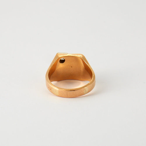 Bague Bague Chevalière massive or jaune et diamant 58 Facettes